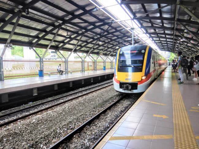 早めに出社、定時退社で渋滞を避ける